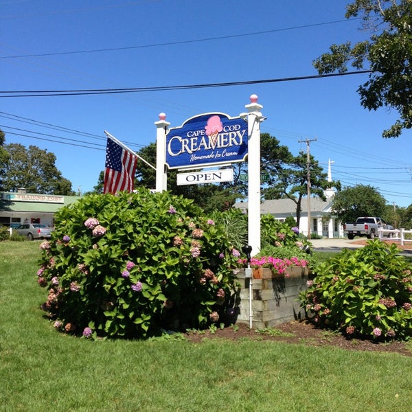 Cape Cod Creamery Ice Cream Shop in South Yarmouth