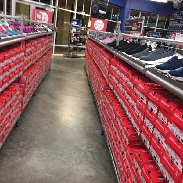 SKECHERS Factory Outlet - Shoe Store