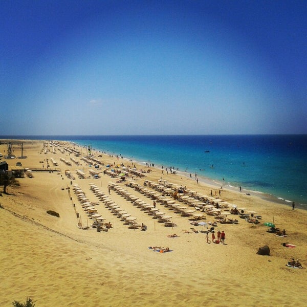 Where's Good? Holiday and vacation recommendations for Fuerteventura, Spain. What's good to see, when's good to go and how's best to get there.