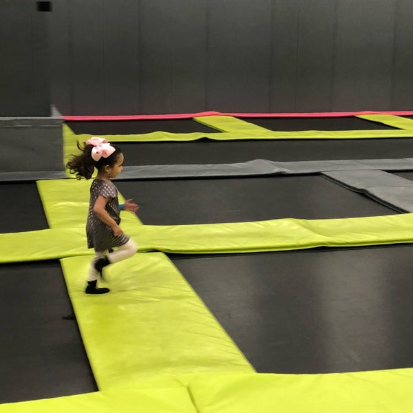 Jumpster Trampoline Park Parque temático en Monterrey