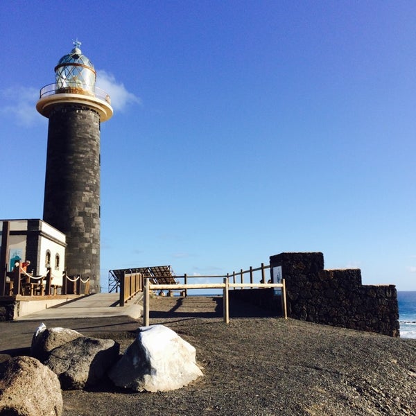 Where's Good? Holiday and vacation recommendations for Fuerteventura, Spain. What's good to see, when's good to go and how's best to get there.