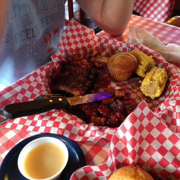 Famous Dave's - BBQ Joint