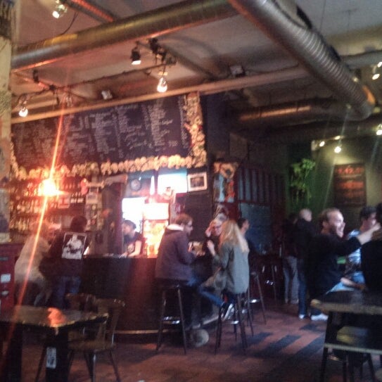 Berlin single bar