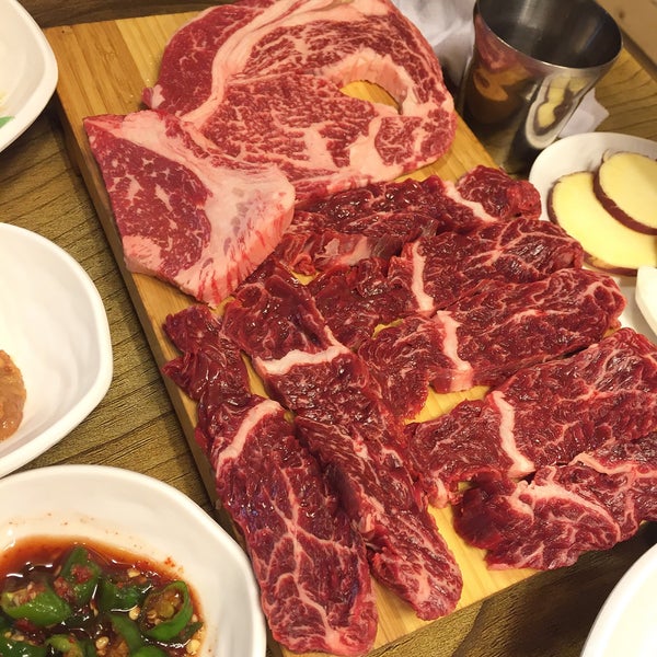 싹다한우참숯불갈비(식육식당) - 동래구 온천장로 53에서의 사진