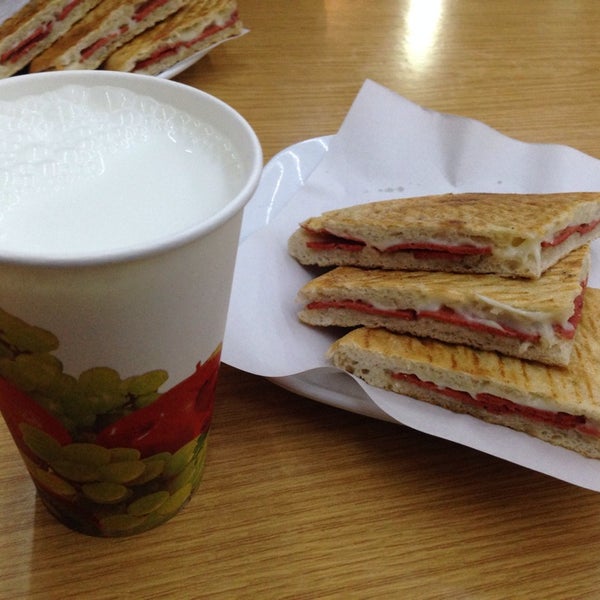 Tost Dünyası Konya�da Türk Restoranı