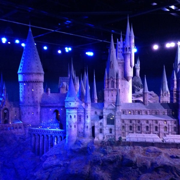 Hogwarts School - General Entertainment