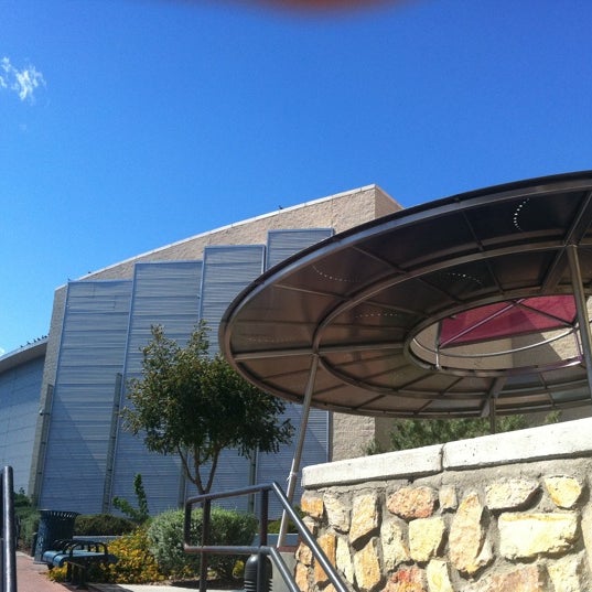 El Paso Public Library (Main) Library in El Paso