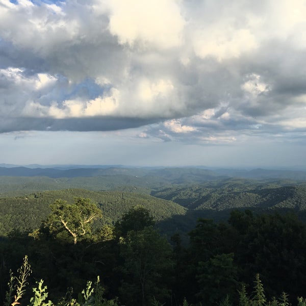 Thunder Hill Overlook 2 tips from 146 visitors