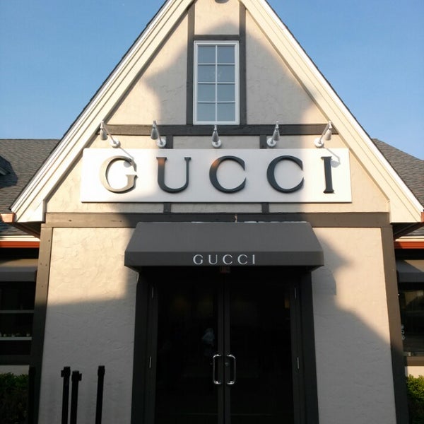 Gucci Outlet - Woodbury, NY