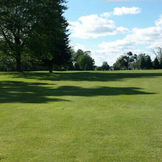 Sunnybrook Golf Bowl Motel (Now Closed) - Golf Course in Sterling Heights