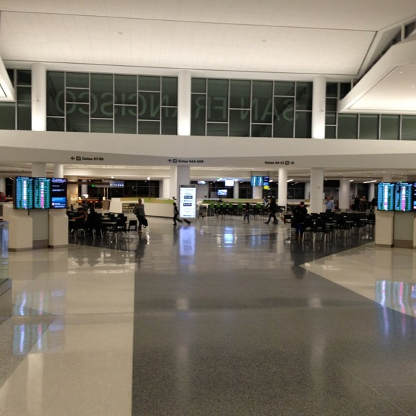 American Airlines - Airport Terminal in San Francisco International Airport