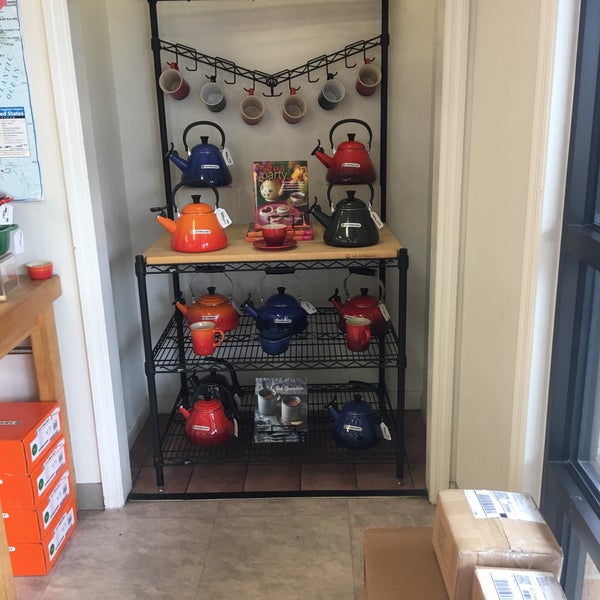 Le Creuset Factory Store 3 tips from 168 visitors