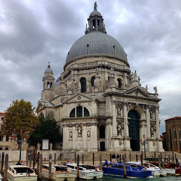 Where's Good? Holiday and vacation recommendations for Venice, Italy. What's good to see, when's good to go and how's best to get there.
