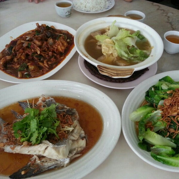 Restoran Yi Pin Xiang Bak Koot Teh (顺记一品香海鲜肉骨茶) Teluk Intan, Perak