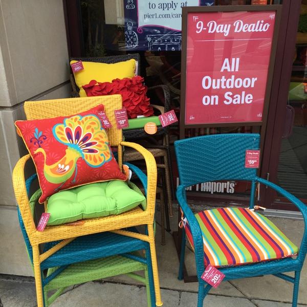 Pier 1 Imports Now Closed Furniture Home In Chicago