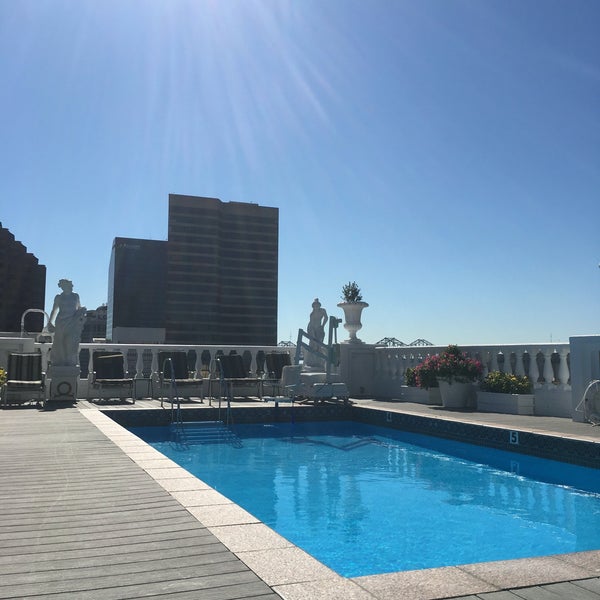 Rooftop Pool Le Pavillion Pool in New Orleans