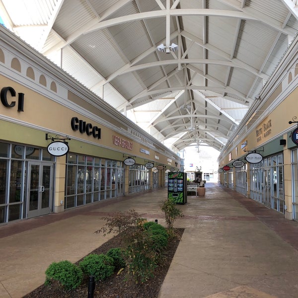 The Outlet Shoppes of the Bluegrass - Shopping Mall