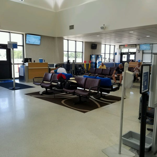 Photo Taken At Coastal Carolina Regional Airport EWN By Anna J On 8 Photo Taken At Coastal Carolina Regional Airport EWN By Anna J On 8
