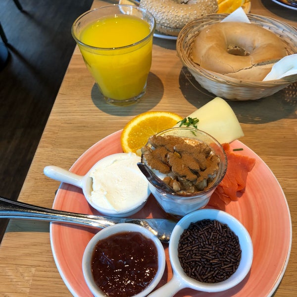 Bagels & Beans Bagel Shop in Rotterdam