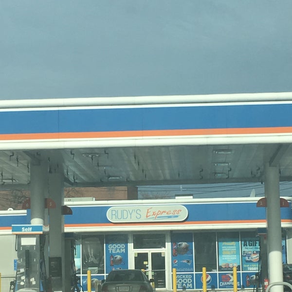 Rudy's Express Gas Station in Downtown Dedham