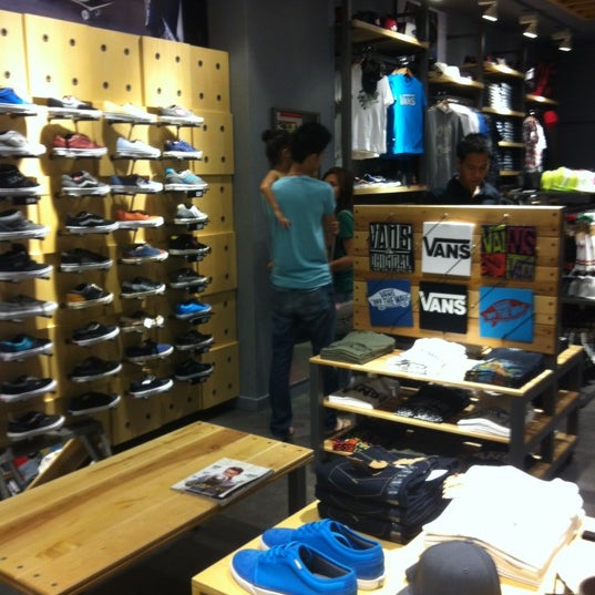 vans boutique in trinoma vans boutique in trinoma