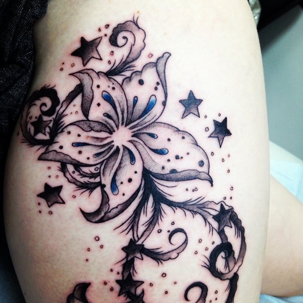 Photo Taken At Ben Around Tattoos And Offbeat Gallery By Andrew Z On 10 Photo Taken At Ben Around Tattoos And Offbeat Gallery By Andrew Z On 10