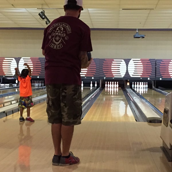 Citizens Lanes Bowling Alley in Union City