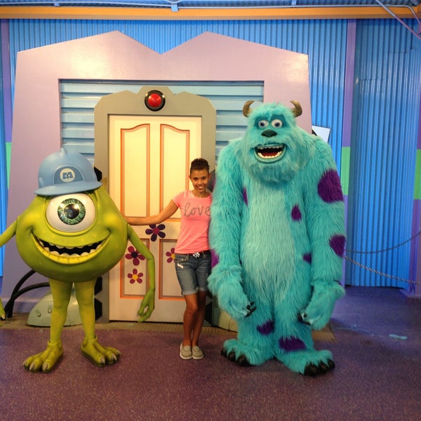 Monsters Inc. Meet And Greet (Now Closed) - Theme Park Ride ...