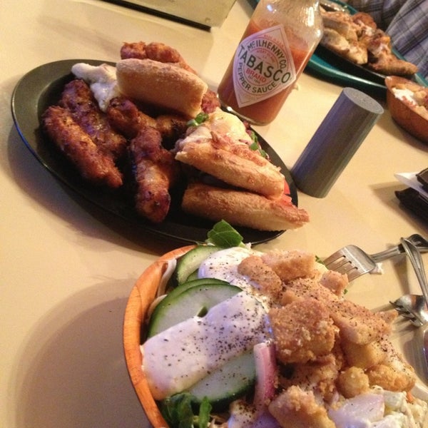 Round Table Place In Yreka