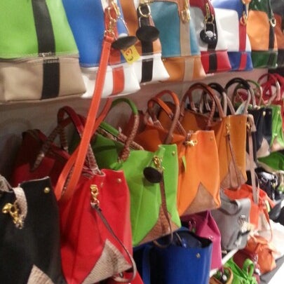 Trendy Bags - Convenience Store in Olen