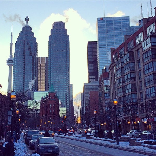 Where's Good? Holiday and vacation recommendations for Toronto, Canada. What's good to see, when's good to go and how's best to get there.