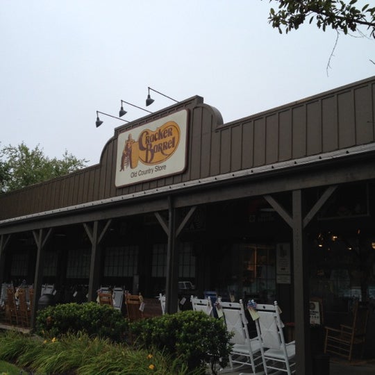 Cracker Barrel Old Country Store American Restaurant in Hickory