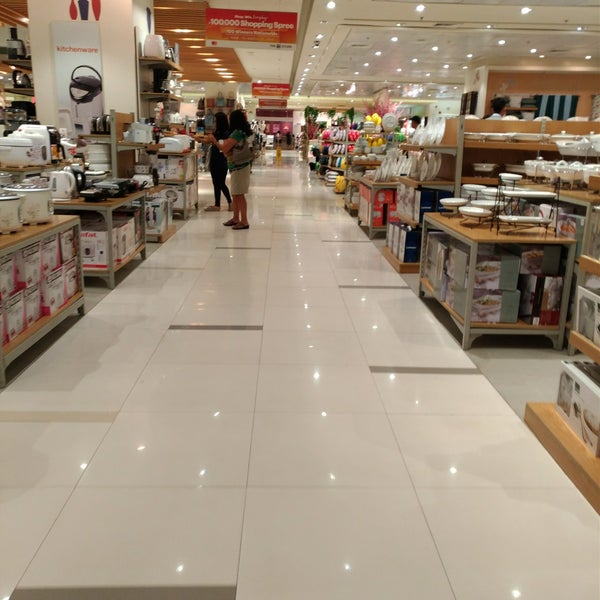 sm-department-store-department-store-in-iloilo-city