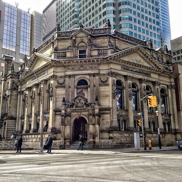 Where's Good? Holiday and vacation recommendations for Toronto, Canada. What's good to see, when's good to go and how's best to get there.