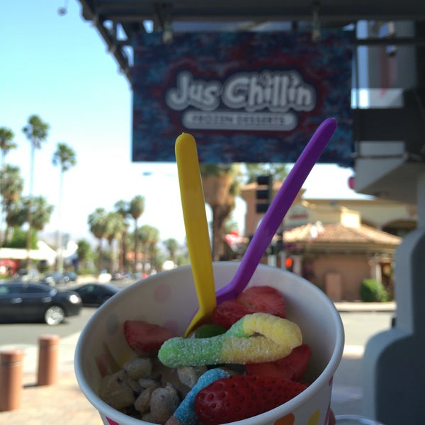 Jus' Chillin' Ice Cream Shop in Palm Springs