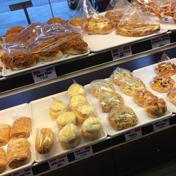 Formosa Bakery Valencia 4 tips from 67 visitors