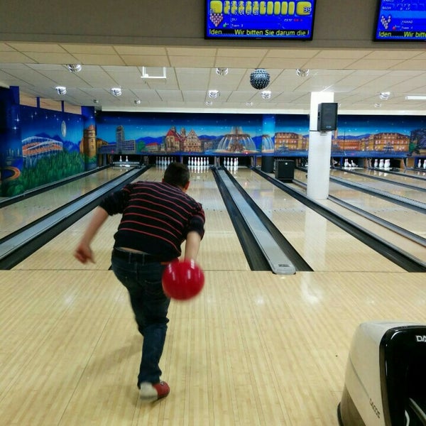 Fotos bei City Bowling Stuttgart Universität Stuttgart, BadenWürttemberg