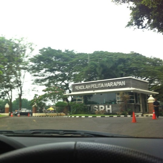 Sekolah Pelita Harapan International - School in Tangerang