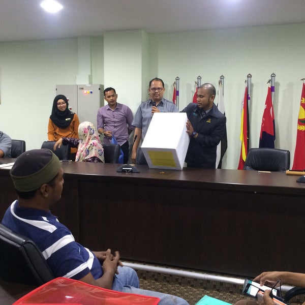 pejabat pendidikan daerah petaling