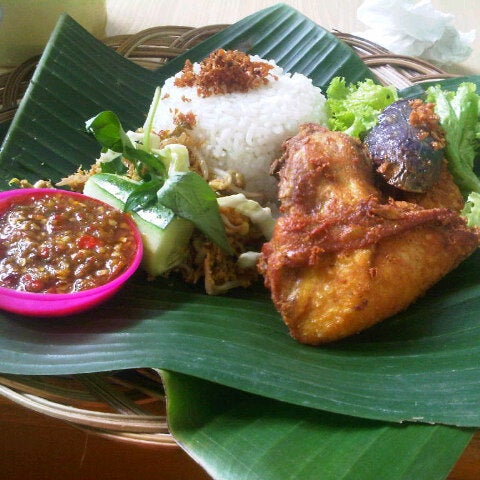 Ayam Penyet Surabaya - Medan, Sumatera Utara