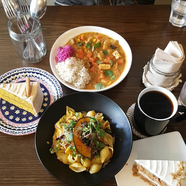 Where's Good? Holiday and vacation recommendations for Seoul, South Korea. What's good to see, when's good to go and how's best to get there.