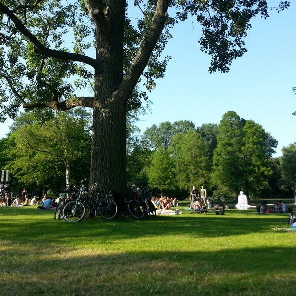 Where's Good? Holiday and vacation recommendations for Amsterdam, Niederlände. What's good to see, when's good to go and how's best to get there.