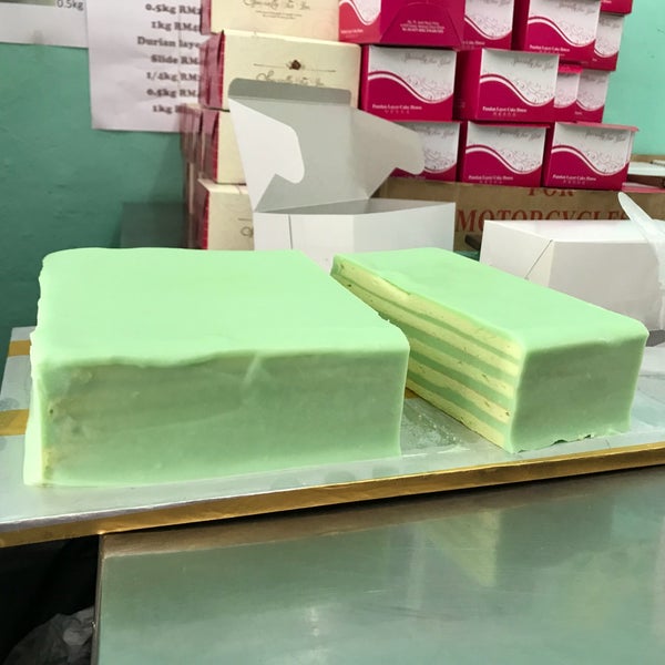 Regent Pandan Layer Cake Shop 锦盛蛋糕店 - Bakery