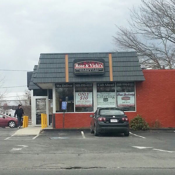 Rose & Vicki's Pizza (Now Closed) Dartmouth, MA