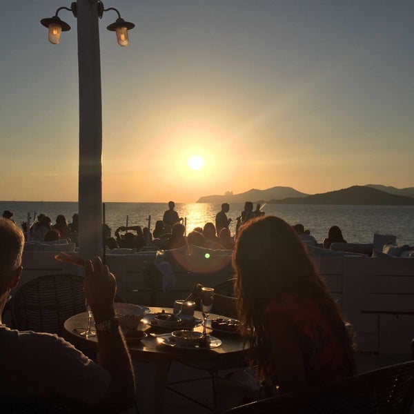 Where's Good? Holiday and vacation recommendations for Ibiza, Spain. What's good to see, when's good to go and how's best to get there.