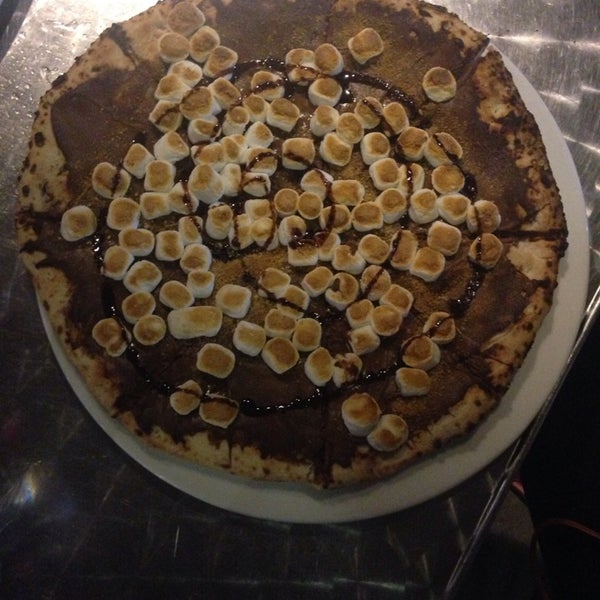 Red Tomato Pizza Place in East Norwich