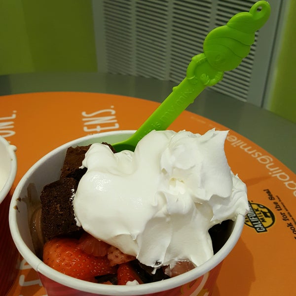 Menchie's Frozen Yogurt - Ice Cream Shop