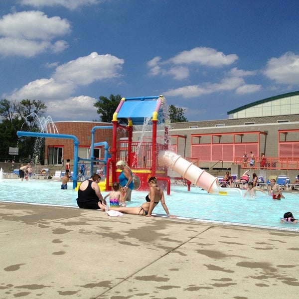 Garfield Park Aquatic Center - Water Park in Garfield Park