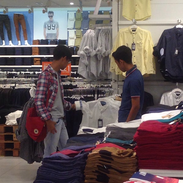 Brands Outlet - Clothing Store in Shah Alam