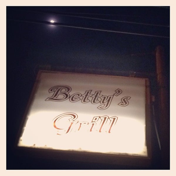 Betty's Bar & Grill 6 tips
